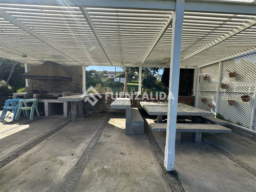 Oportunidad! Casa En Amplio Terreno Con Piscina Sd Central