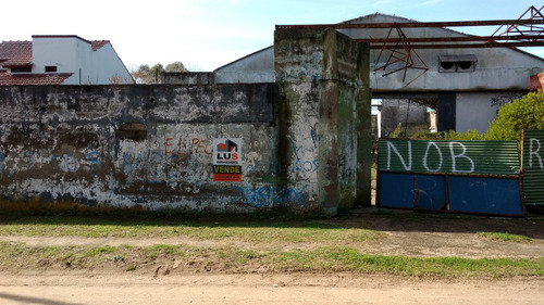 Lote Centro De Manzana Salida A Dos Calles 2280m2 En Block