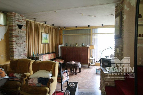 Casa Sobre Lote De 838 M2, Con Gran Parque Y Pileta - La Lucila, Excelente Ubicación