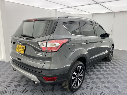 Imagen 11 de 25 de Ford Escape Titanium 2.0
