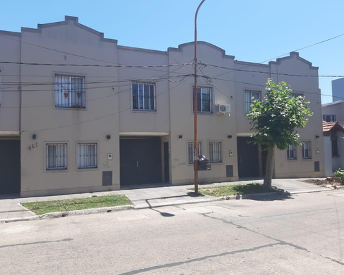 Venta Dúplex 4 Ambientes Bernal