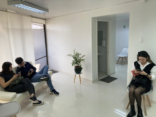 Box Dental En Oficina, Por Jornada, Equipado E Instrumental.