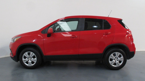 Imagen 2 de 15 de Chevrolet Trax Ls Mt 2017