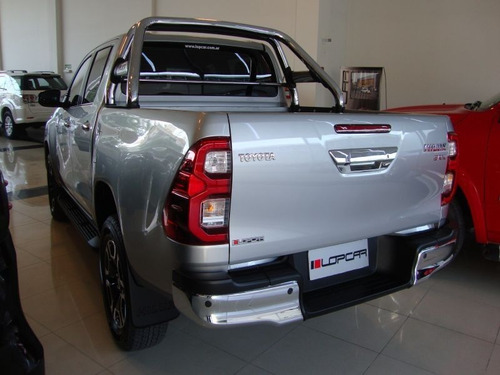 Toyota Hilux 2.8 Cd Srx 177cv 4x2 At