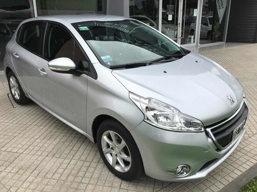 Peugeot 208 1.5 Allure Touchscreen 2014
