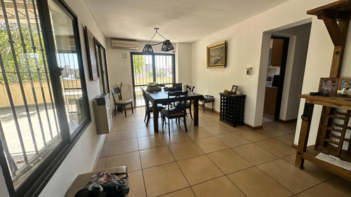 Duplex En Venta En Avenida España, Ciudad E Mendoza