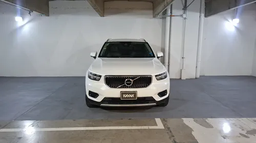Volvo Xc40 2.0 T4 Momentum Auto