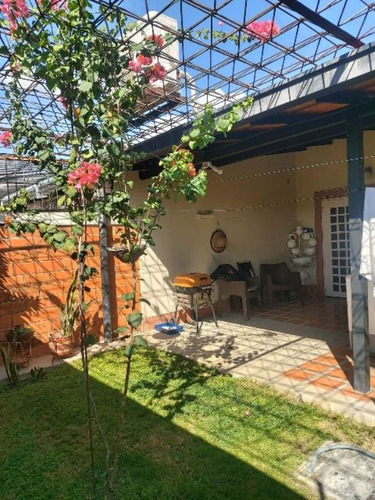 Johana Lazaro Vende Casa En El Conj. Res. El Tinajero - Valle De Oro, San Diego. - Área De 189 Mts (solo Clientes)