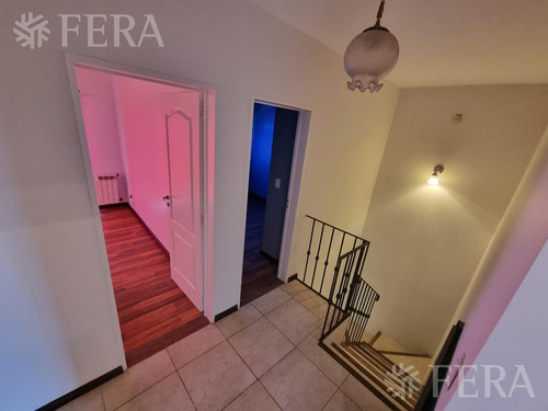 Venta De Casa 5 Ambientes Con Cochera Y Piscina En Belén De Escobar