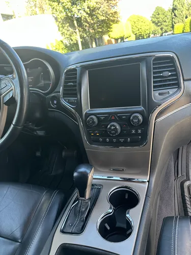 Jeep Grand Cherokee 3.6 Limited Lujo 4x2 Mt