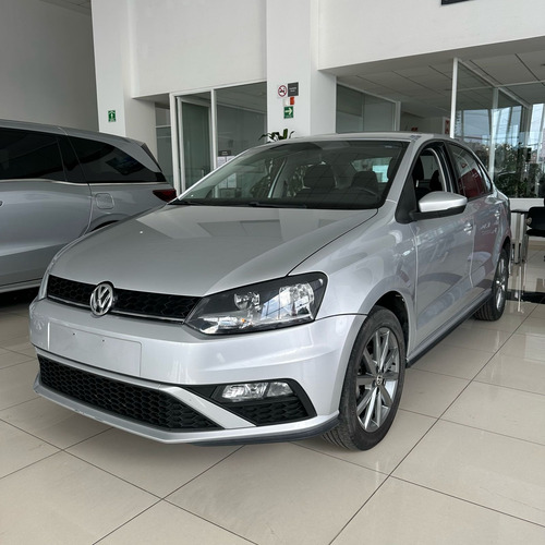 Volkswagen Vento 1.6 Confortline plus AT