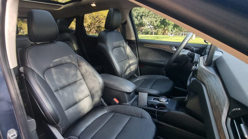 Ford Kuga TITANIUM 2.5L HIBRIDO AT AWD