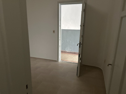 Alquiler Apartamento Al Frente Ideal Para Consultorio