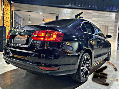 Imagen 4 de 21 de Volkswagen Vento 2013 2.0 Sportline Tsi 200cv
