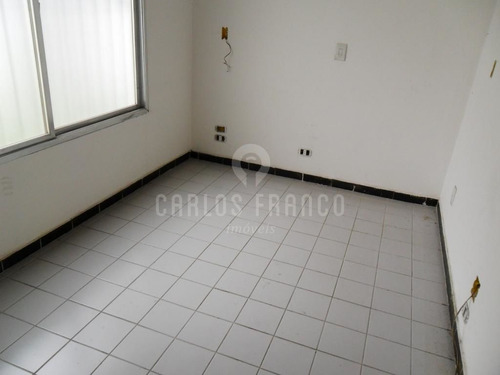 Imagem 4 de 15 de Terreno Comercial Com Galpão. - Ze3780