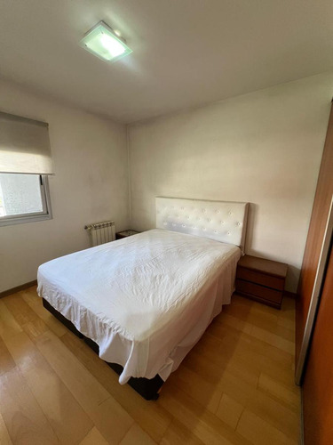 Departamento De 2 Dormitorios En Alquiler En 48 E/ 24 Y 25