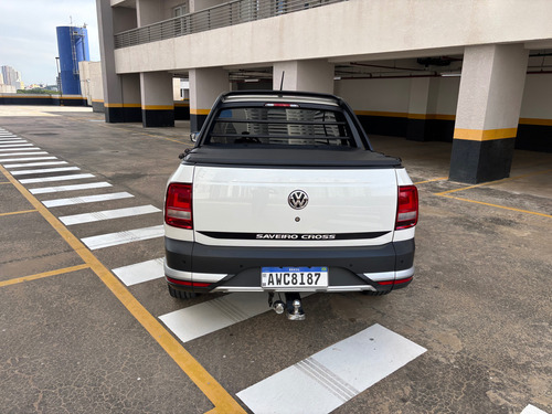 Volkswagen Saveiro 1.6 16v Cross Cab. Dupla Total Flex 2p 5 marchas