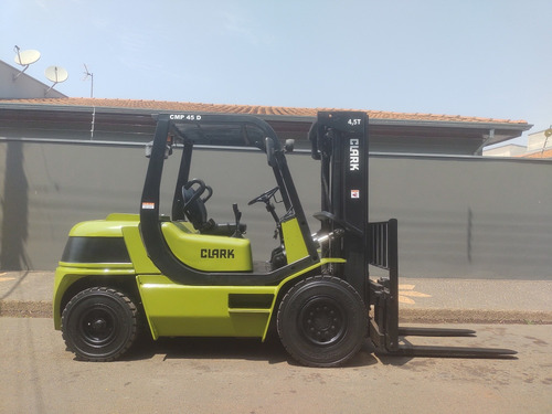Empilhadeira Clark 4,5t * Diesel Com Deslocador * 2009