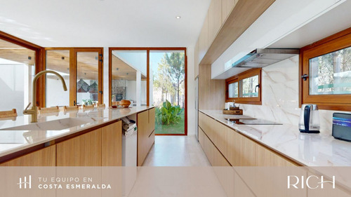 Casa En Venta En Costa Esmeralda Maritimo Iv