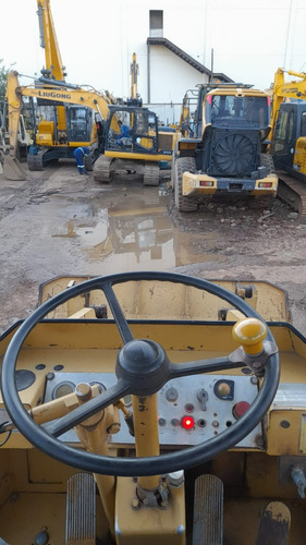 Pá Carregadeira Cat 930t 10t. Caçamba De 1,7m³ 1994 Repasse.