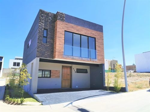 Casa En Venta En Valle Imperial