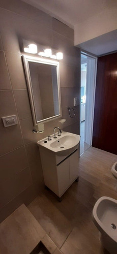 Imagen 16 de 17 de Departamento 2 Ambientes A La Calle Con Balcon En Venta En Mar Del Plata