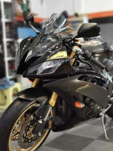 Yamaha R6
