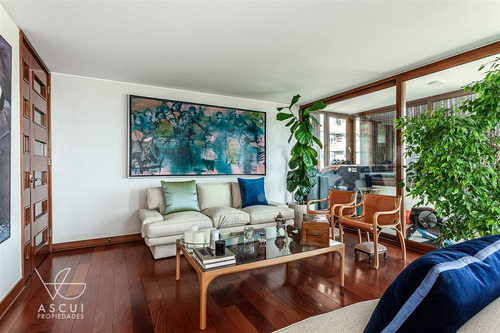 Departamento En Venta De 3 Dorm. Más Servicios En Las Condes