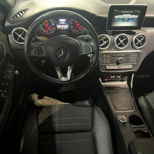 Imagen 10 de 17 de Mercedes-benz Clase A 1.6 A200 Urban 156cv