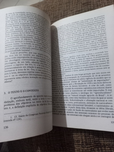 Educação: Do Senso Comum À Consciência Filosófica - 14 A