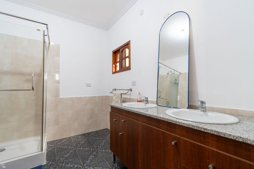 Casa De 3 Dormitorios Con Cochera En Villa Amelia