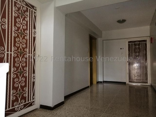 Imagen 8 de 19 de Venta De Apartamento En Montalbán I / Gc 23-804