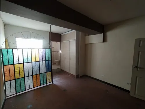 Venta De Casa Trifamiliar Y Local En La Merced, Norte De Cali 3208.