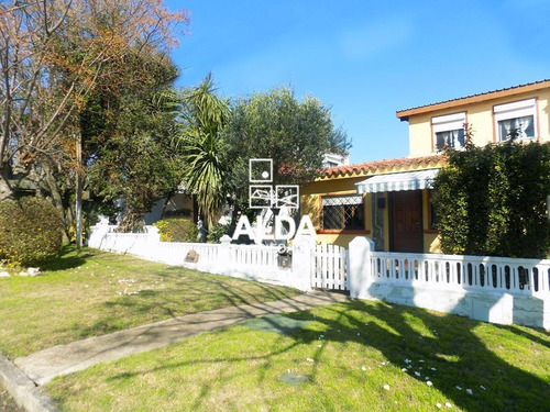 Imagen 2 de 30 de Casa Centro Piriápolis 4 Dorms Venta Ca101709