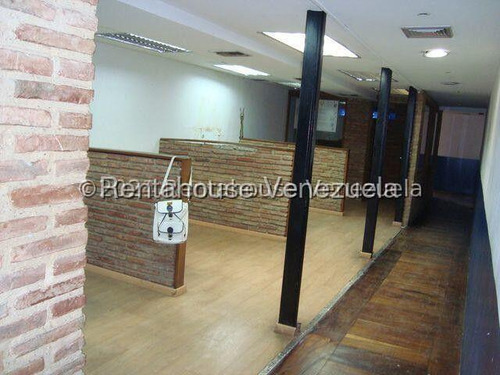 Alquiler De Amplio Galpón / Deposito Con Oficinas Y Ubicación Estratégica Al Lado Del Centro Comercial Sambil. Mls #26-334 Mv
