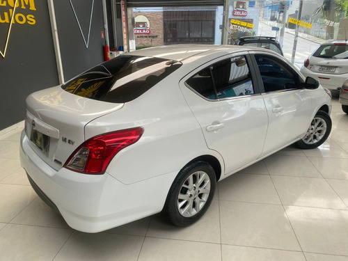 Nissan Versa 1.6 sv automatico