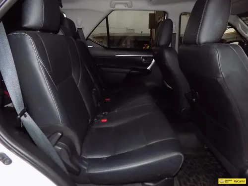 Toyota Fortuner Srv