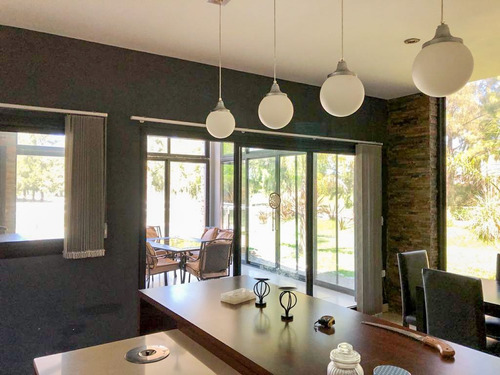 Imagen 6 de 16 de Venta De Casa En Dos Plantas, El Lauquen Canning