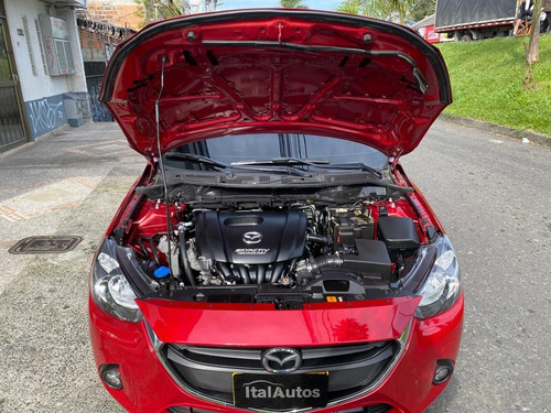 Imagen 7 de 9 de Mazda 2 Touring 1.5 2016