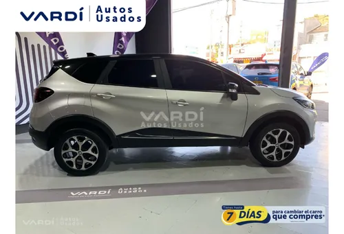 Renault 05 Captur INTENS