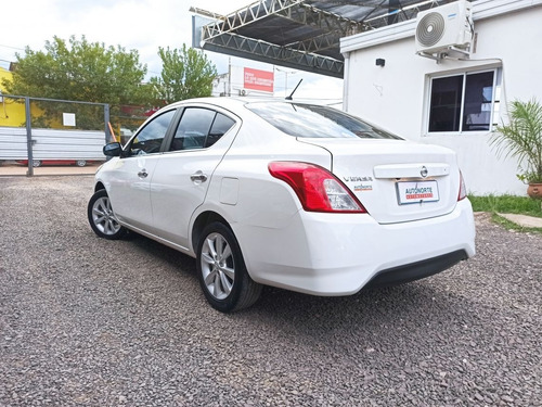 Nissan Versa Advance At