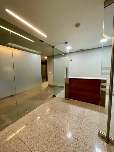 Imagen 3 de 8 de Oficina Confortable En Alquiler En La Viña 160m2 C-6205724