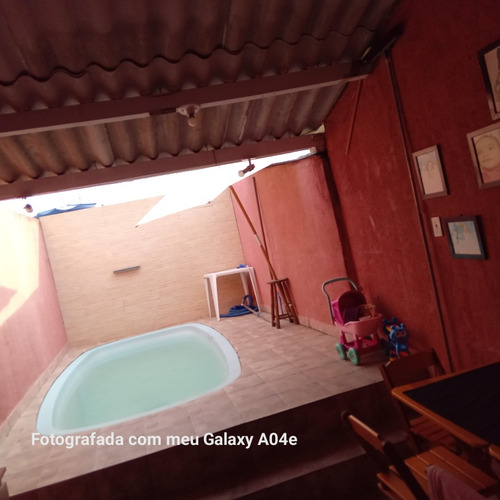 Casa Com 3 Quartos 2 Banheiros, 1 Lavabo ,piscina, Churrasqu