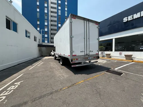 Ford F-550 6.8 Xl At