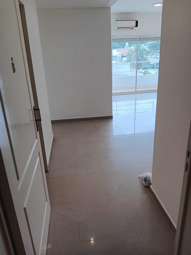 3 Amb Semipiso 2 Baños 2 Dorm Balcón Split Lujo Categoría. Apto Profesional