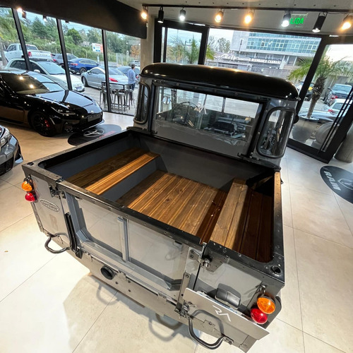 Land Rover Defender Corto