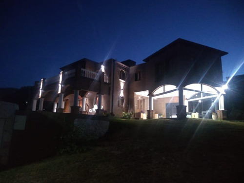 Dueno Vende - Villa Carlos Paz Oportunidad Unica : Casa En Barrio Exclusivo Con Vista Increible