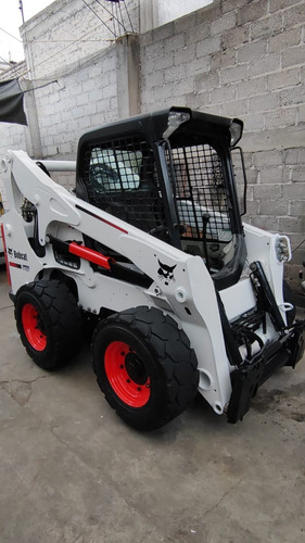 Minicargador Bobcat S750 Año 2012