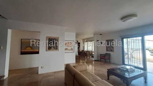 Linda ,comoda Y Funcional Casa En Venta Ubicada En Naranjos Del Cafetal 24-18040