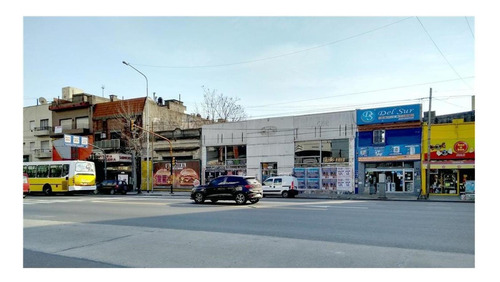 Imagen 4 de 7 de Local En Venta S/av. Mitre Con Salida A Calle Olavarría. Ave